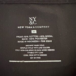 New York & Company Classic Black Sleeveless Top